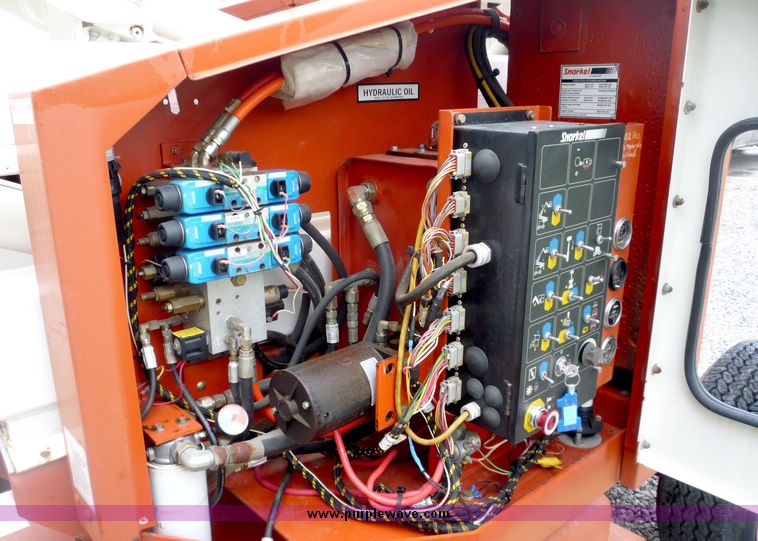 image for item 4088 Snorkel lift ATB46