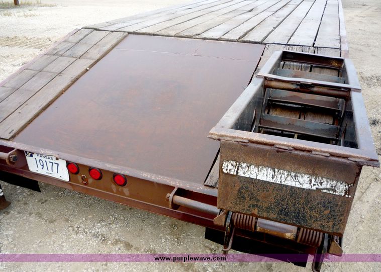 image for item 4089 1993 Trail King tandem axle trailer