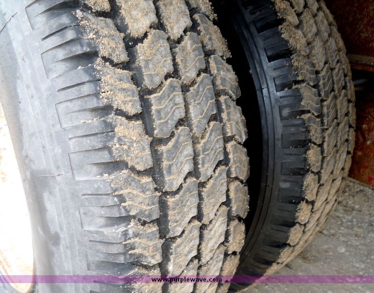 image for item 4089 1993 Trail King tandem axle trailer