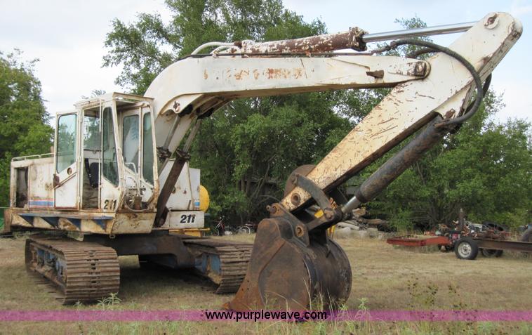 image for item 4562 Warner And Swasey 211 hydraulic excavator