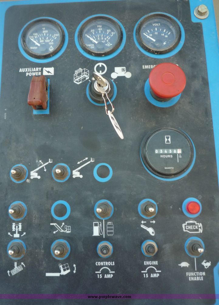 image for item 5060 Genie S-60 boom lift