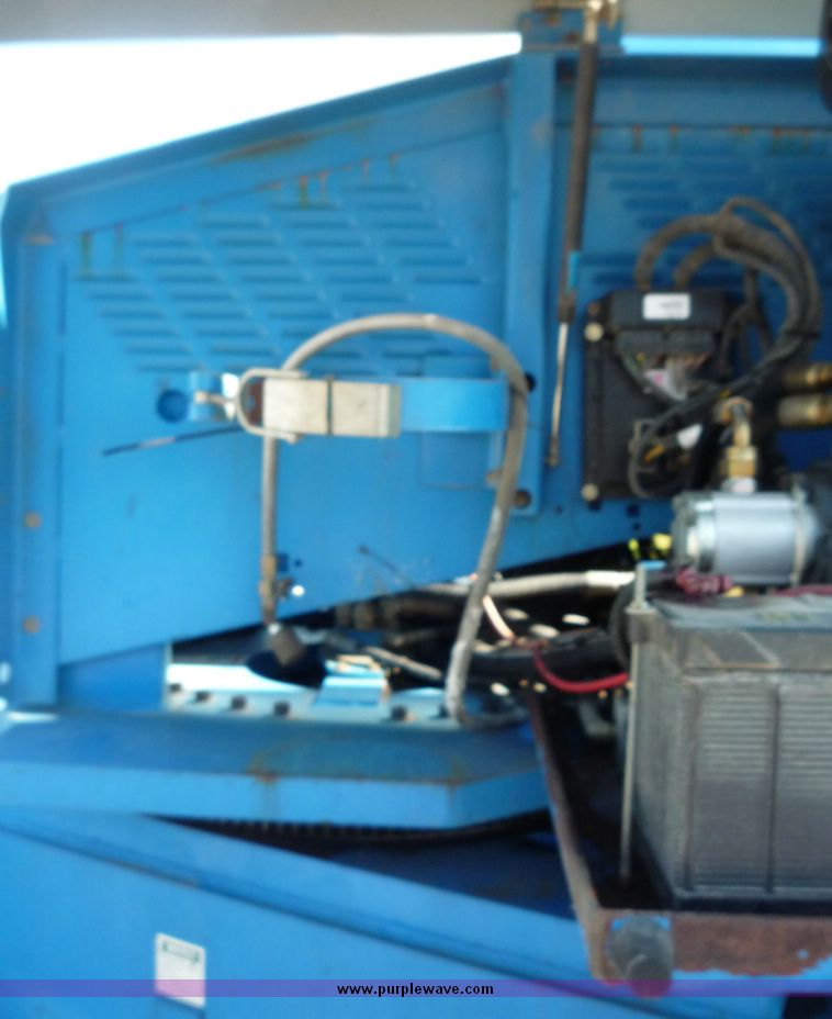 image for item 5060 Genie S-60 boom lift