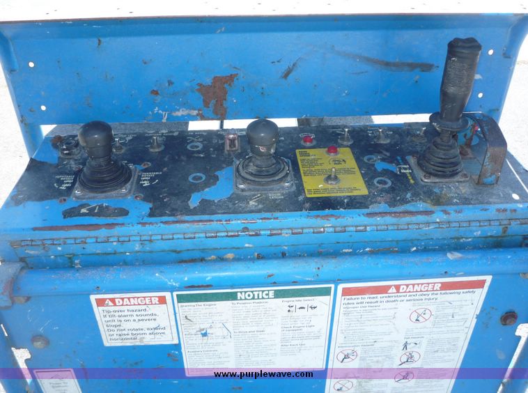 image for item 5060 Genie S-60 boom lift