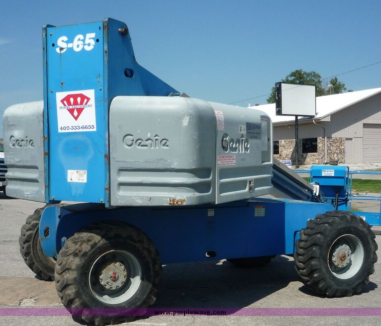 image for item 5061 Genie S-65 boom lift