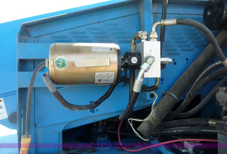 image for item 5061 Genie S-65 boom lift