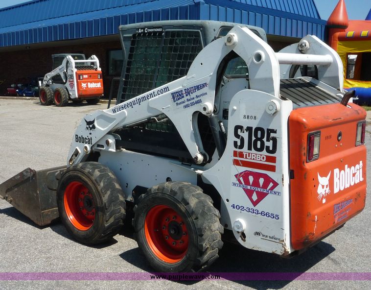 image for item 5062 Bobcat S185 skid steer