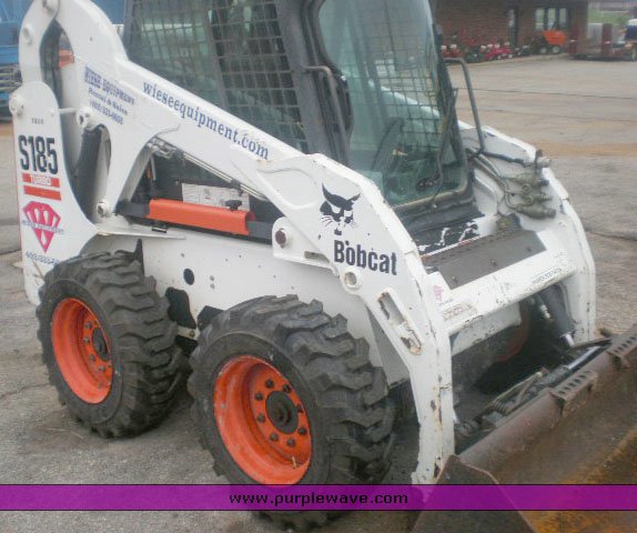 image for item 5062 Bobcat S185 skid steer