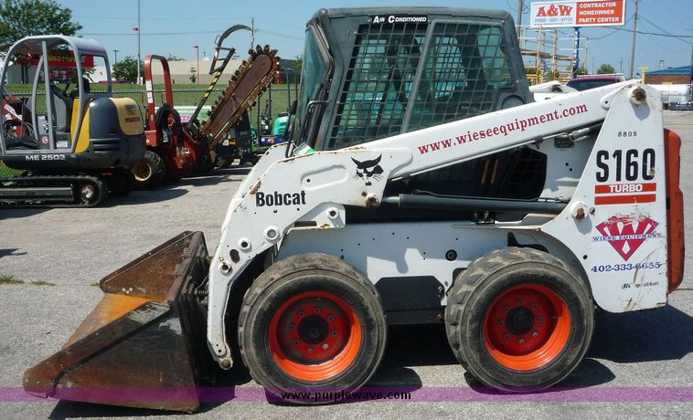 image for item 5063 Bobcat S160 skid steer