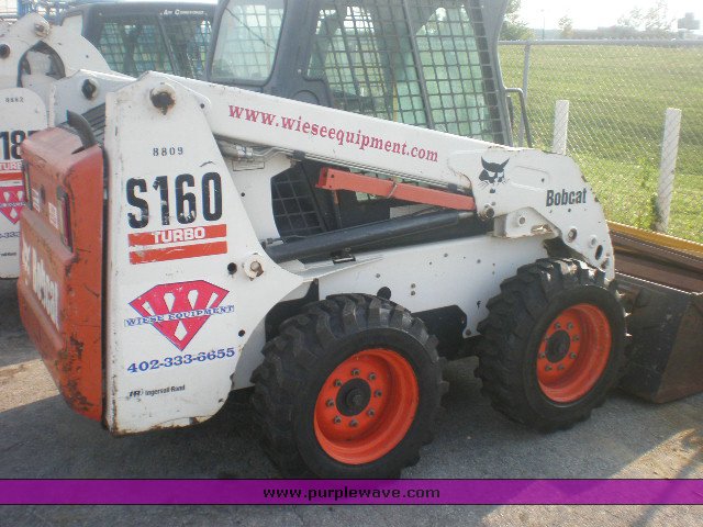 image for item 5063 Bobcat S160 skid steer