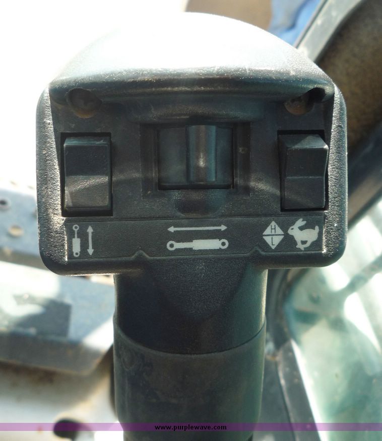 image for item 5063 Bobcat S160 skid steer