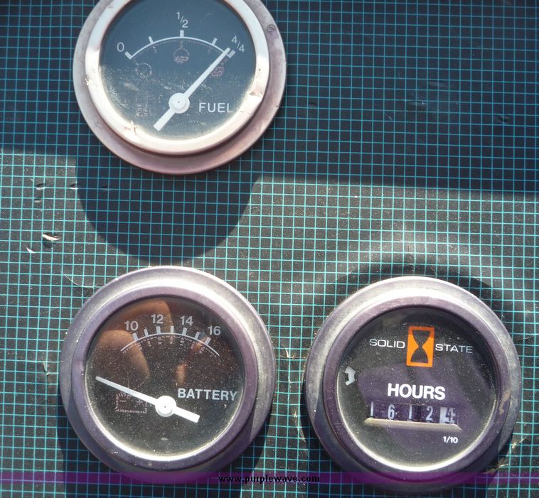 image for item 5064 2001 Ditch Witch 3700DD trencher