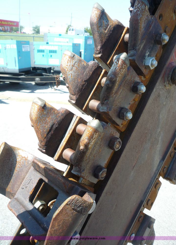 image for item 5064 2001 Ditch Witch 3700DD trencher