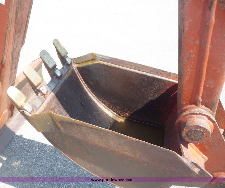 image for item 5064 2001 Ditch Witch 3700DD trencher