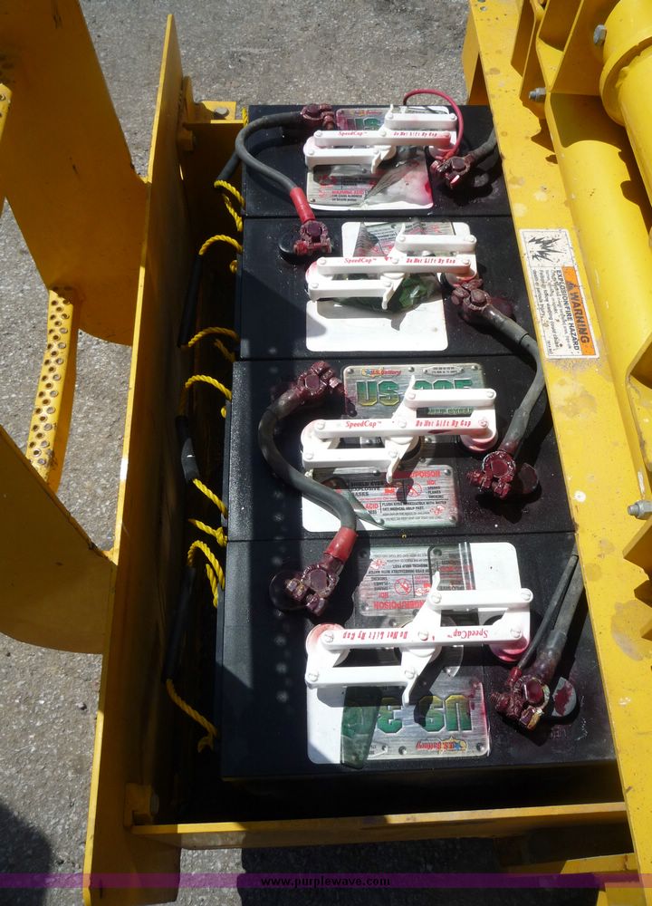 image for item 5065 2002 Haulotte 2747E compact scissor lift