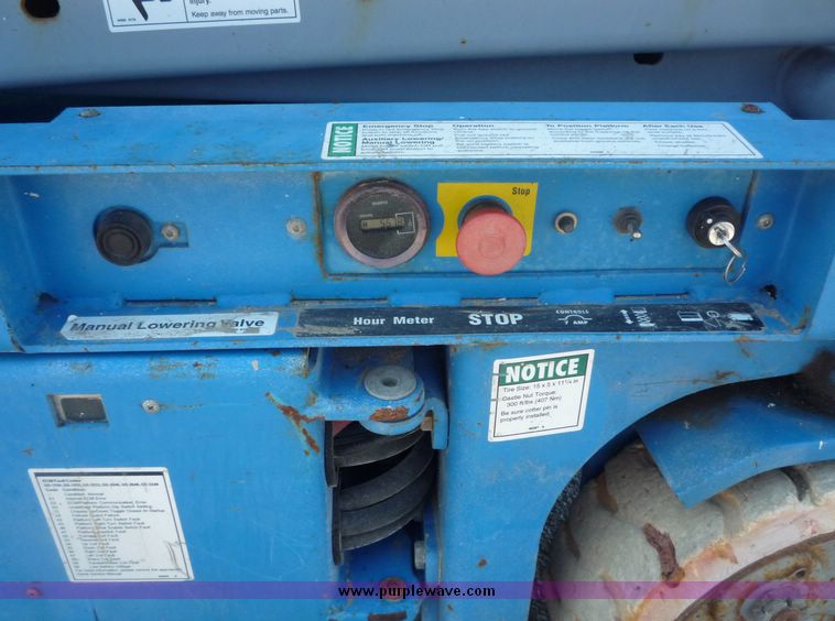 image for item 5066 2000 Genie GS-3246 scissor lift