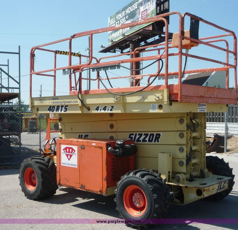 image for item 5069 JLG 40RTS scissor lift