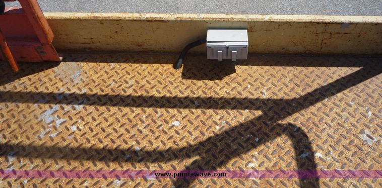 image for item 5069 JLG 40RTS scissor lift