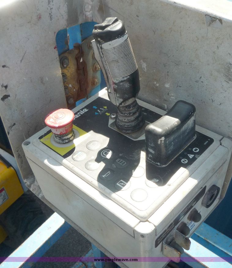 image for item 5070 Genie GS-2668-RT scissor lift