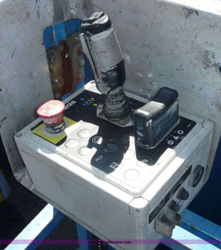 image for item 5070 Genie GS-2668-RT scissor lift