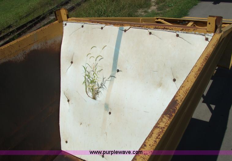 image for item 5845 1995 Load King 2060-40-2 bottom dump trailer