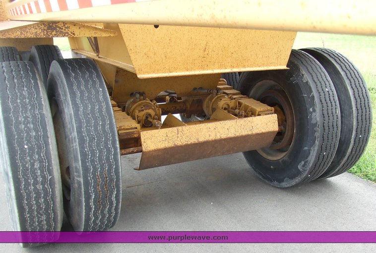 image for item 5846 1995 Load King 2060-40-2 bottom dump trailer