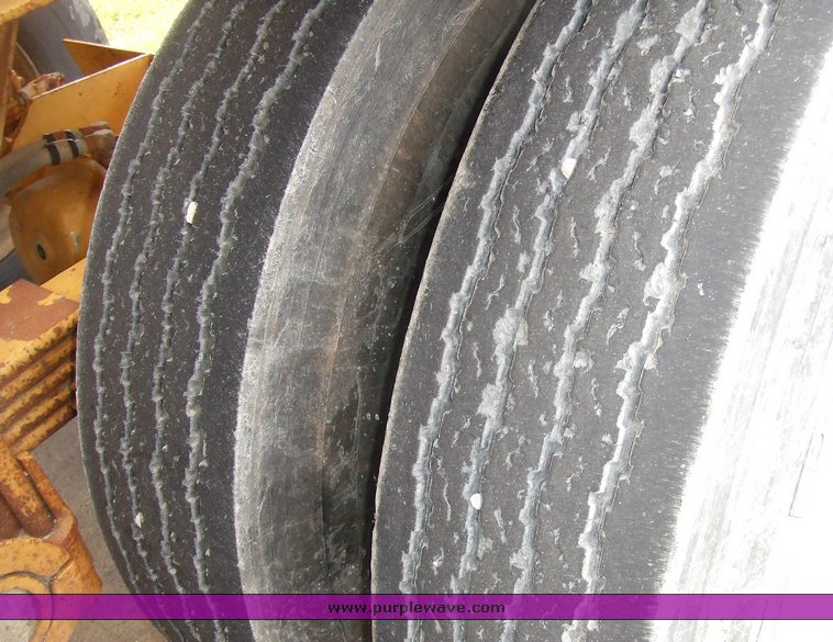 image for item 5846 1995 Load King 2060-40-2 bottom dump trailer