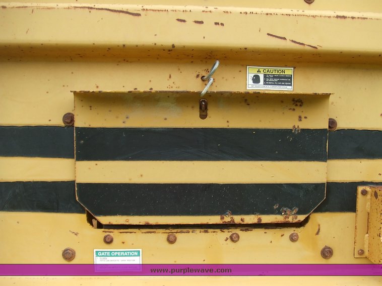 image for item 5846 1995 Load King 2060-40-2 bottom dump trailer