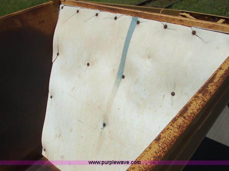 image for item 5846 1995 Load King 2060-40-2 bottom dump trailer