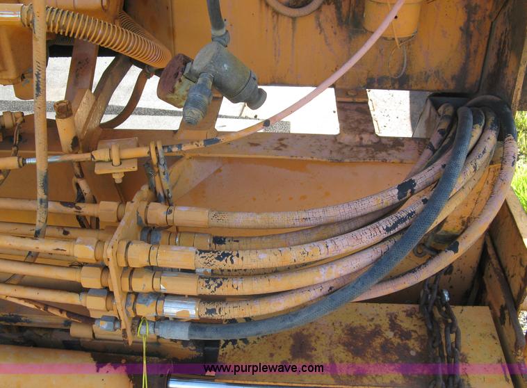 image for item 6896 LeeBoy L7000 ST asphalt paver