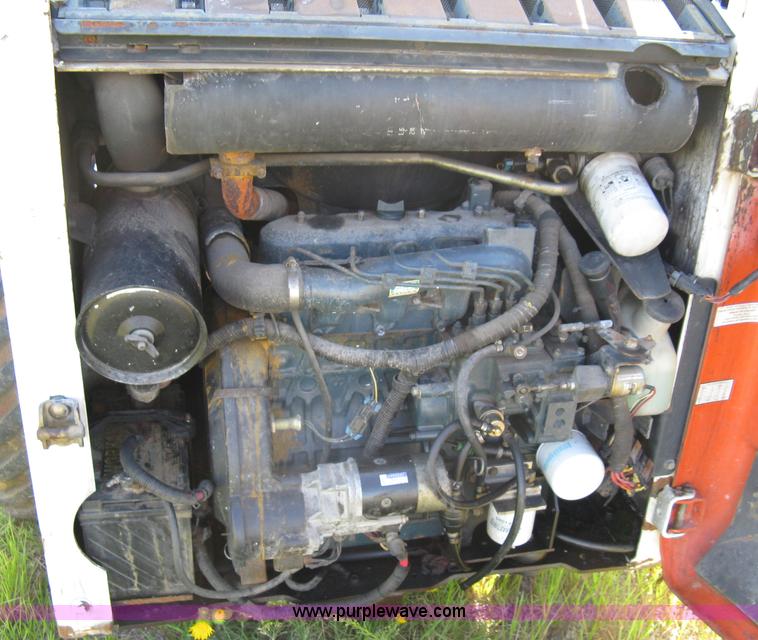 image for item 6897 Bobcat 753 F-series skid steer with 5' bucket