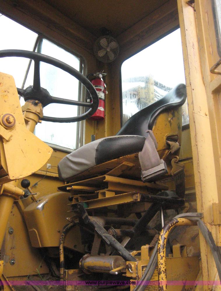 image for item 8589 Caterpillar 627B motor scraper