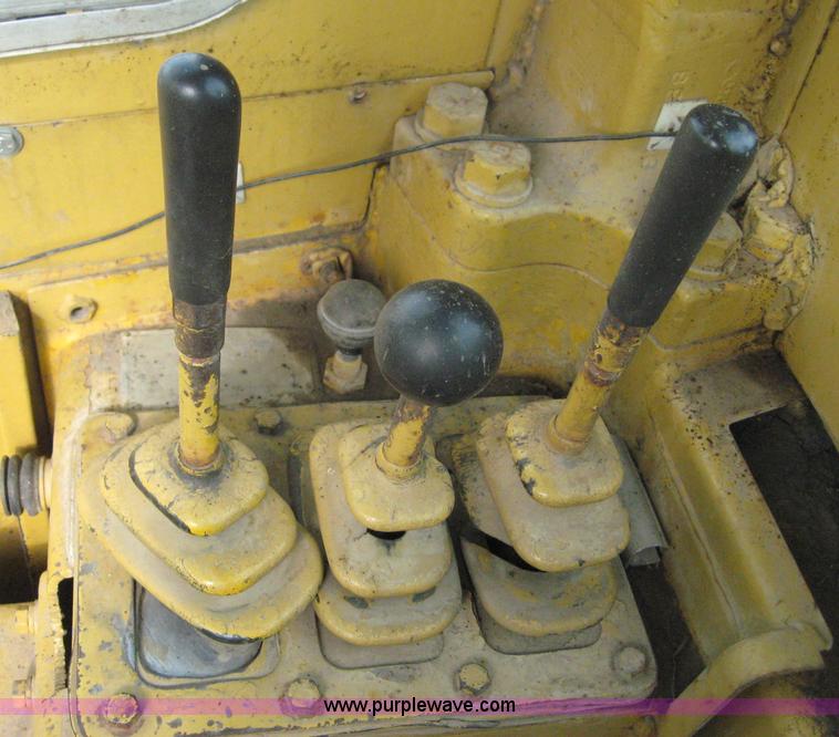 image for item 8589 Caterpillar 627B motor scraper