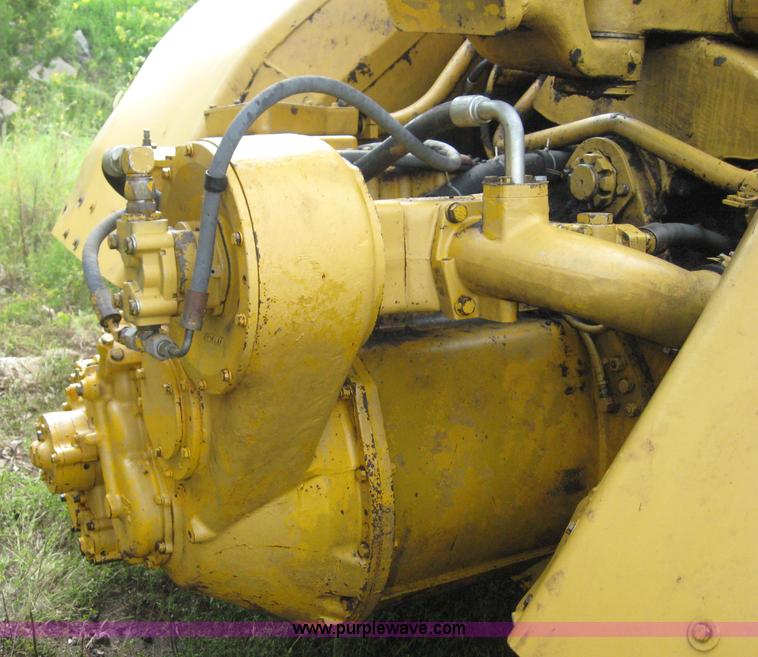 image for item 8589 Caterpillar 627B motor scraper