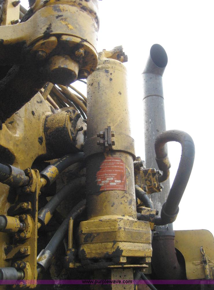 image for item 8589 Caterpillar 627B motor scraper