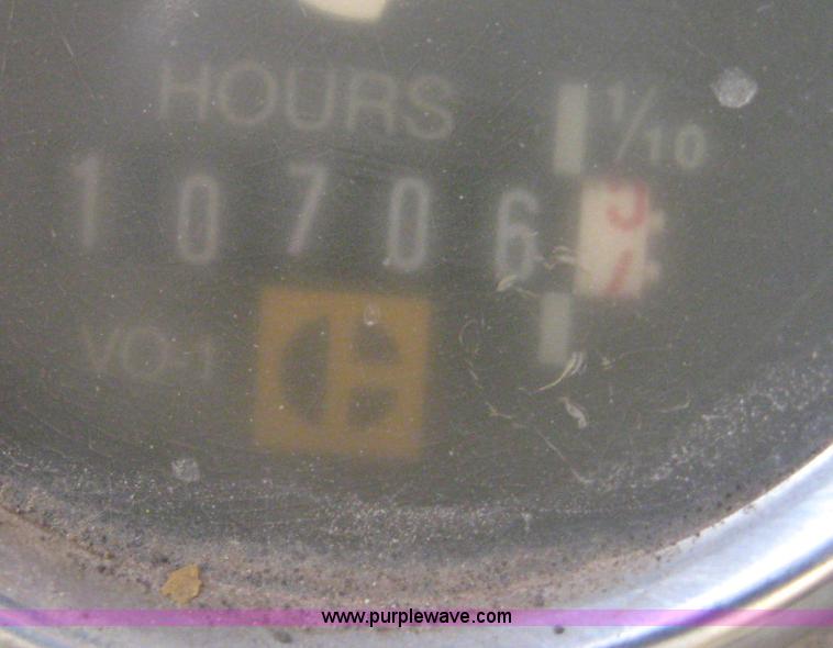 image for item 8589 Caterpillar 627B motor scraper