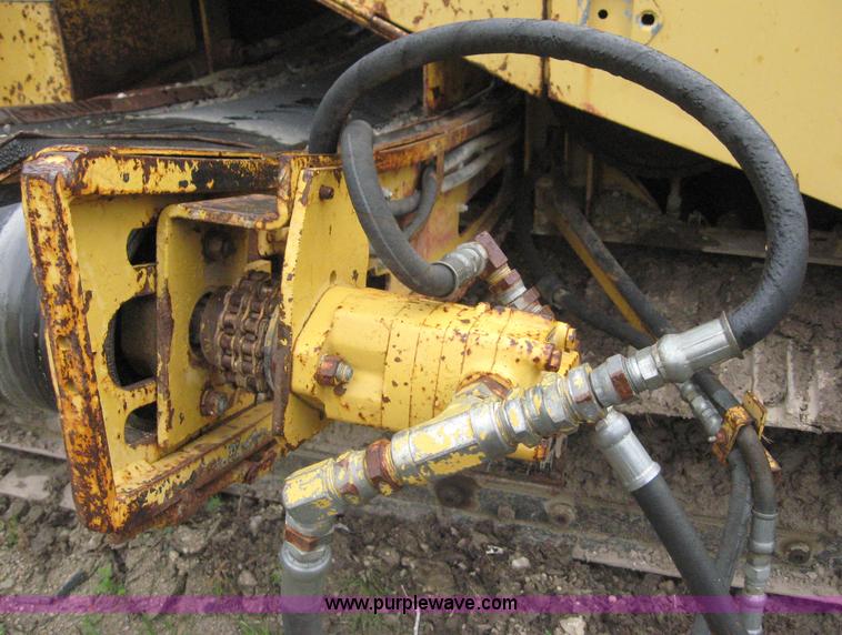 image for item 8590 Vermeer T-800 trencher