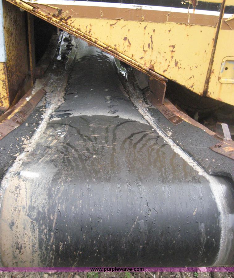 image for item 8590 Vermeer T-800 trencher