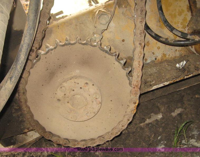 image for item 8590 Vermeer T-800 trencher