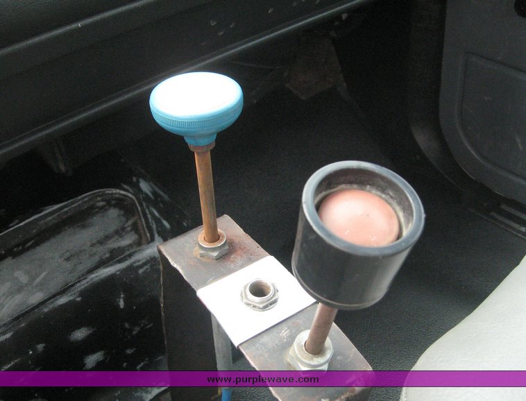 image for item 8631 1998 GMC C-Series C7500 truck with 17' flat bed and Obeco hoist