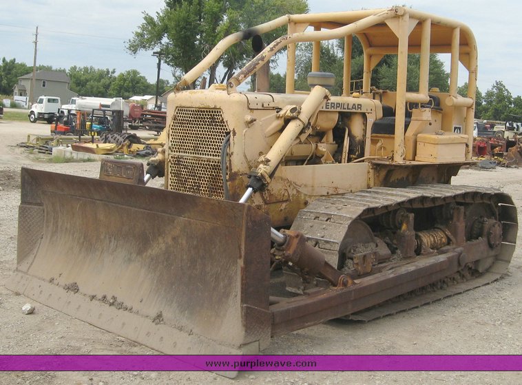 image for item 8632 Caterpillar D6C track dozer