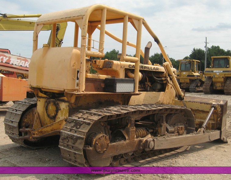 image for item 8632 Caterpillar D6C track dozer