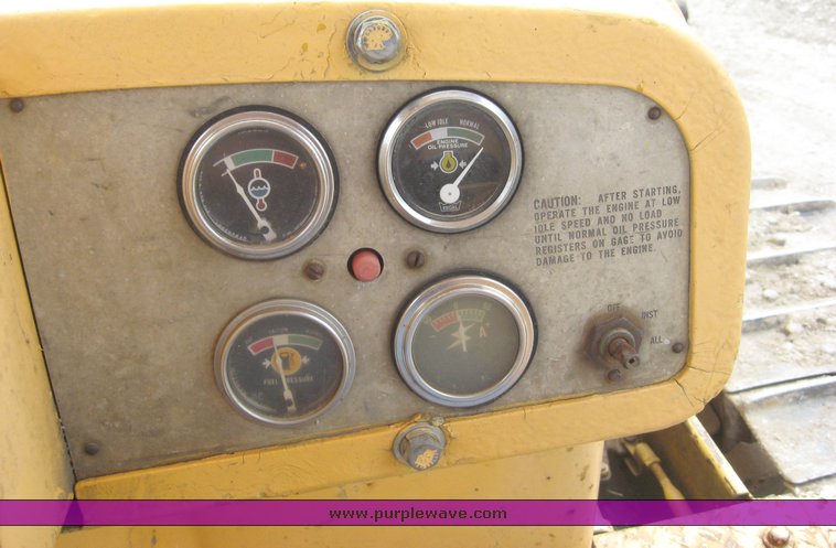 image for item 8632 Caterpillar D6C track dozer