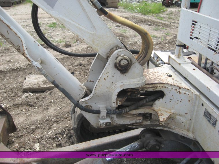 image for item 8633 Takeuchi TB035 mini track excavator