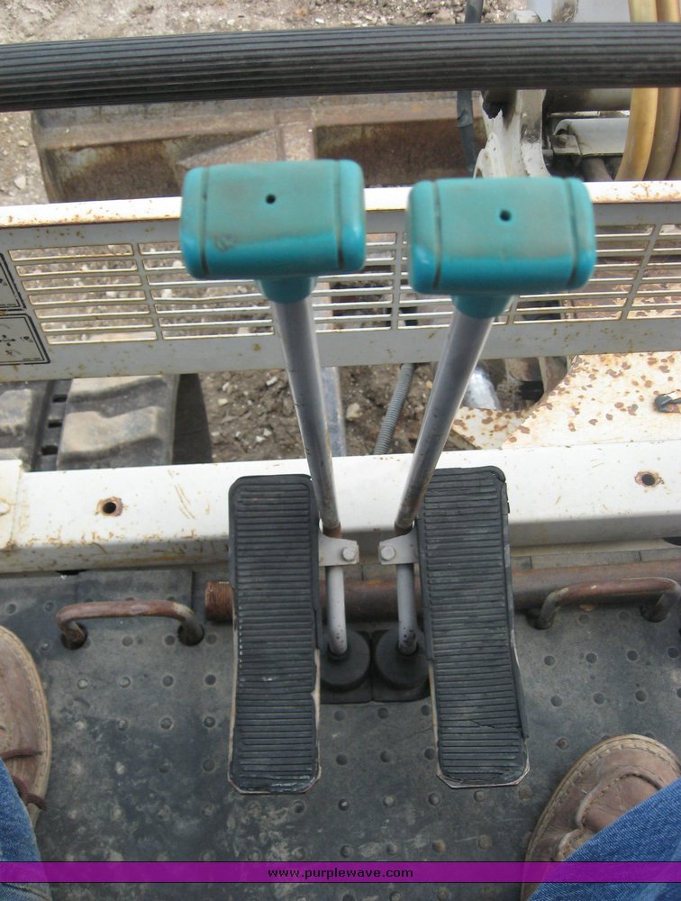 image for item 8633 Takeuchi TB035 mini track excavator