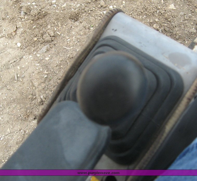 image for item 8633 Takeuchi TB035 mini track excavator