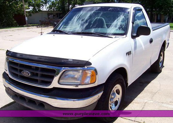 image for item 1200 2002 Ford F150 pickup truck