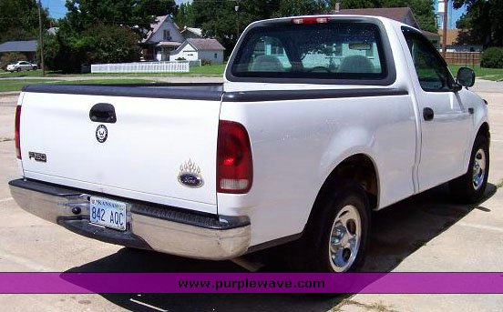 image for item 1200 2002 Ford F150 pickup truck