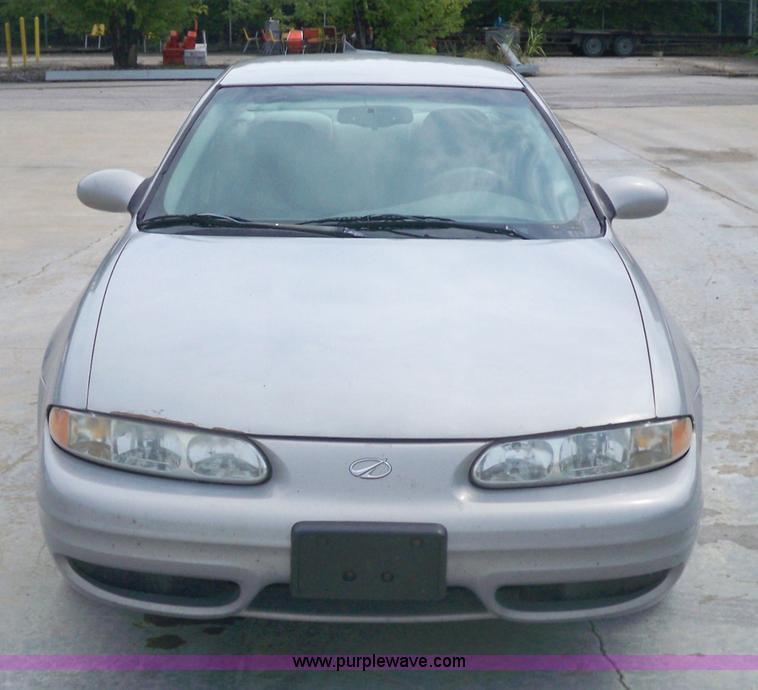 image for item 3440 1999 Oldsmobile Alero GL