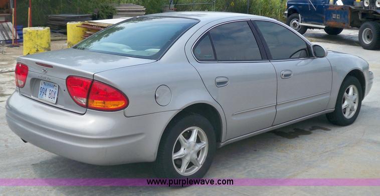 image for item 3440 1999 Oldsmobile Alero GL