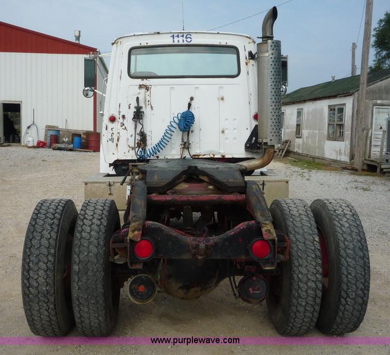 image for item 4087 1984 Ford Conventional N LNT9000 tractor truck